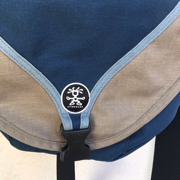 Crumpler Blunderbus small messenger bag - Picture 2 of 10